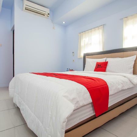 Hotel Reddoorz Near Banyuwangi Kota Train Station Extérieur photo
