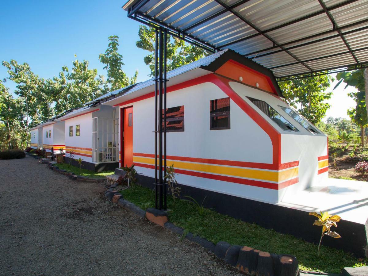 Hotel Reddoorz Near Banyuwangi Kota Train Station Extérieur photo