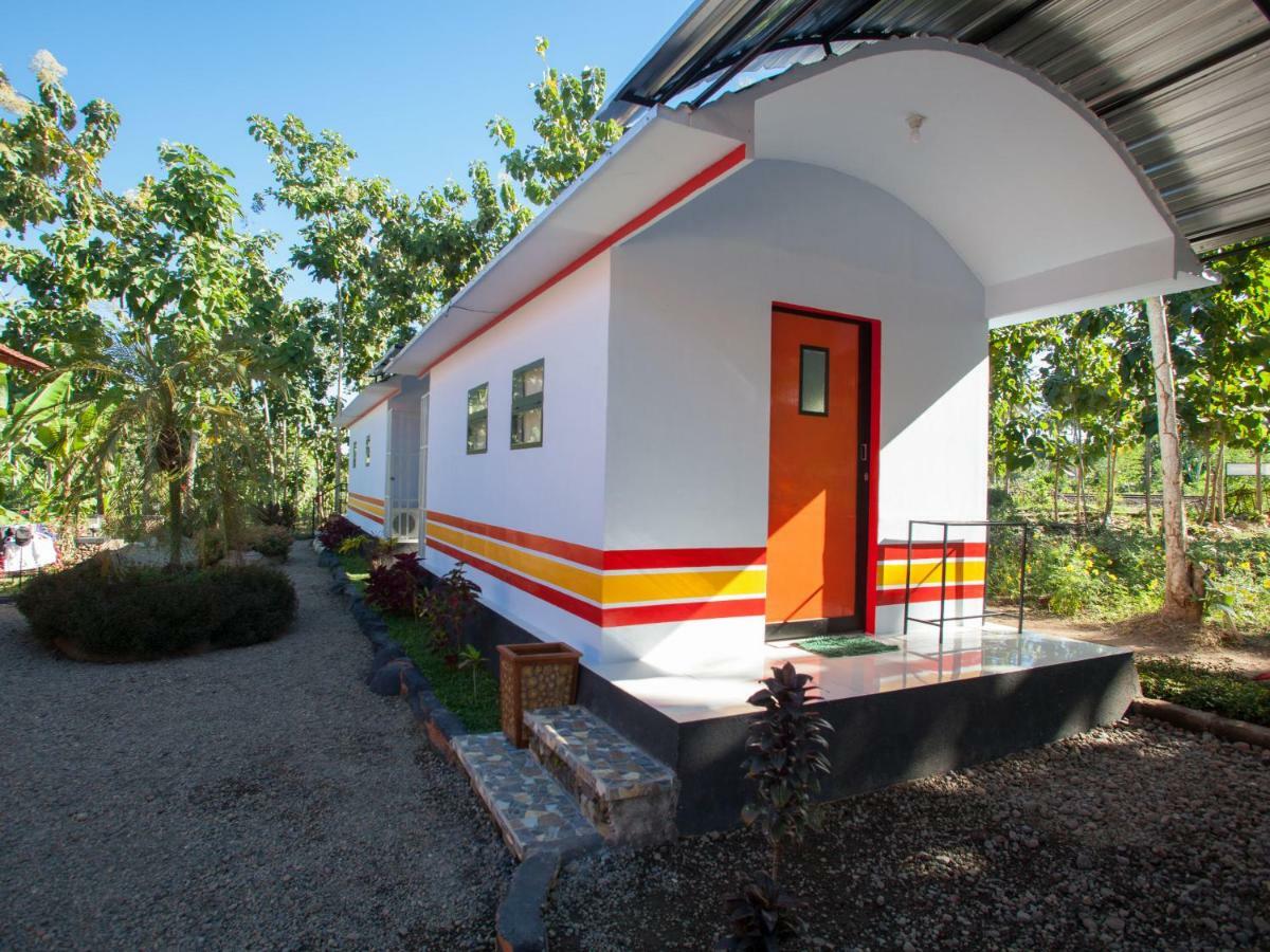 Hotel Reddoorz Near Banyuwangi Kota Train Station Extérieur photo