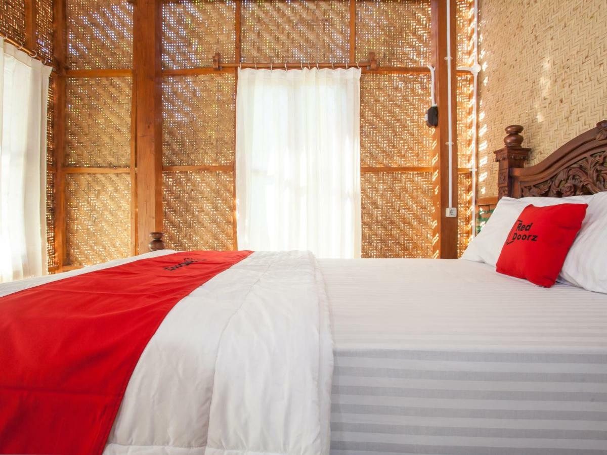 Hotel Reddoorz Near Banyuwangi Kota Train Station Extérieur photo