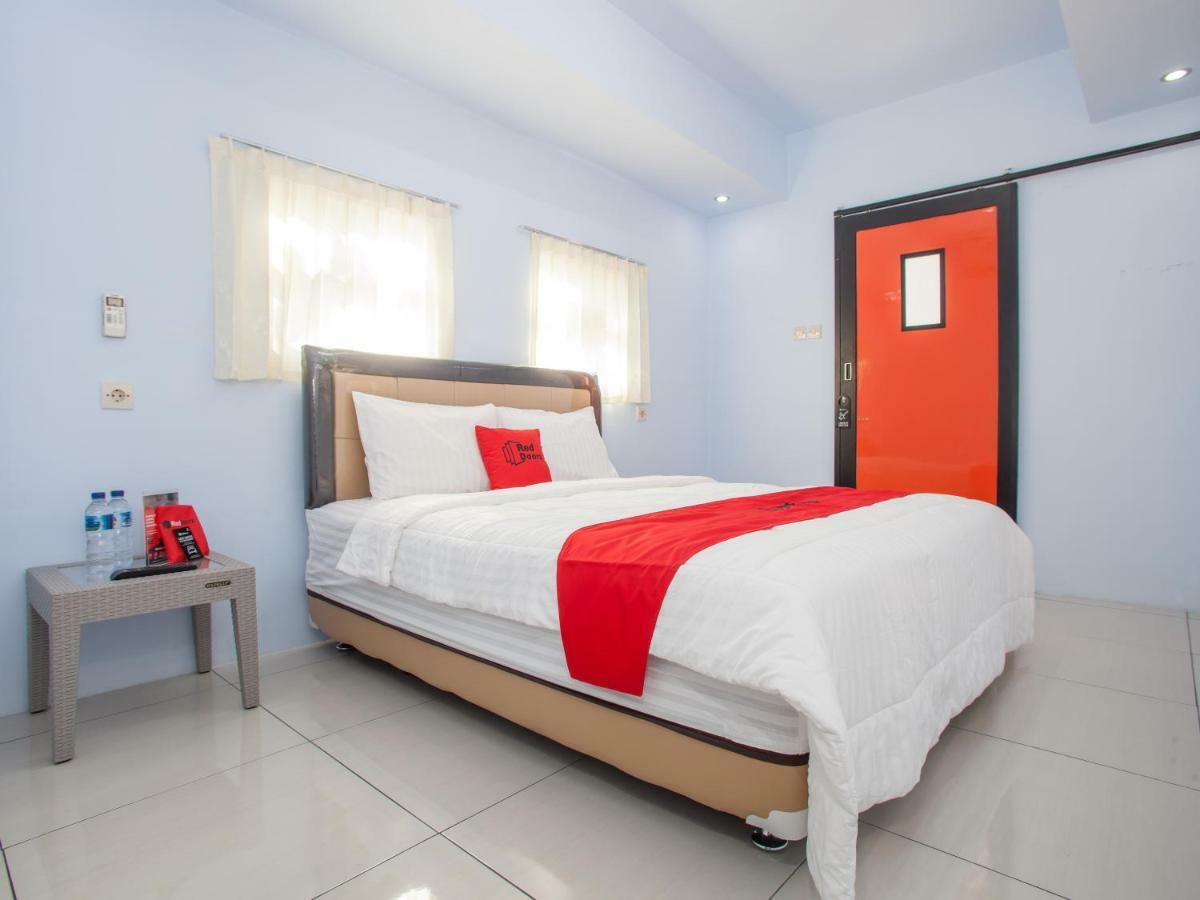 Hotel Reddoorz Near Banyuwangi Kota Train Station Extérieur photo